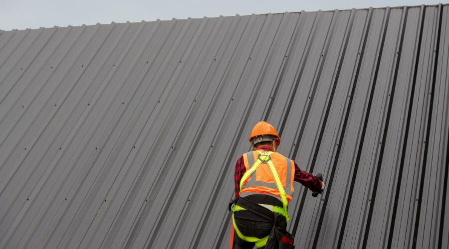 Professional metal roof installation services in Altadena, CA